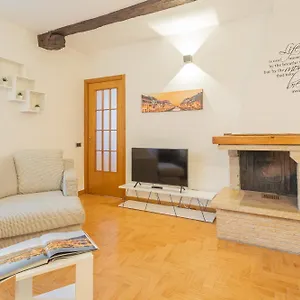 Volta By Rent Como